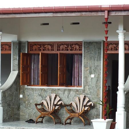 Beach Corner Hotel Weligama Kültér fotó