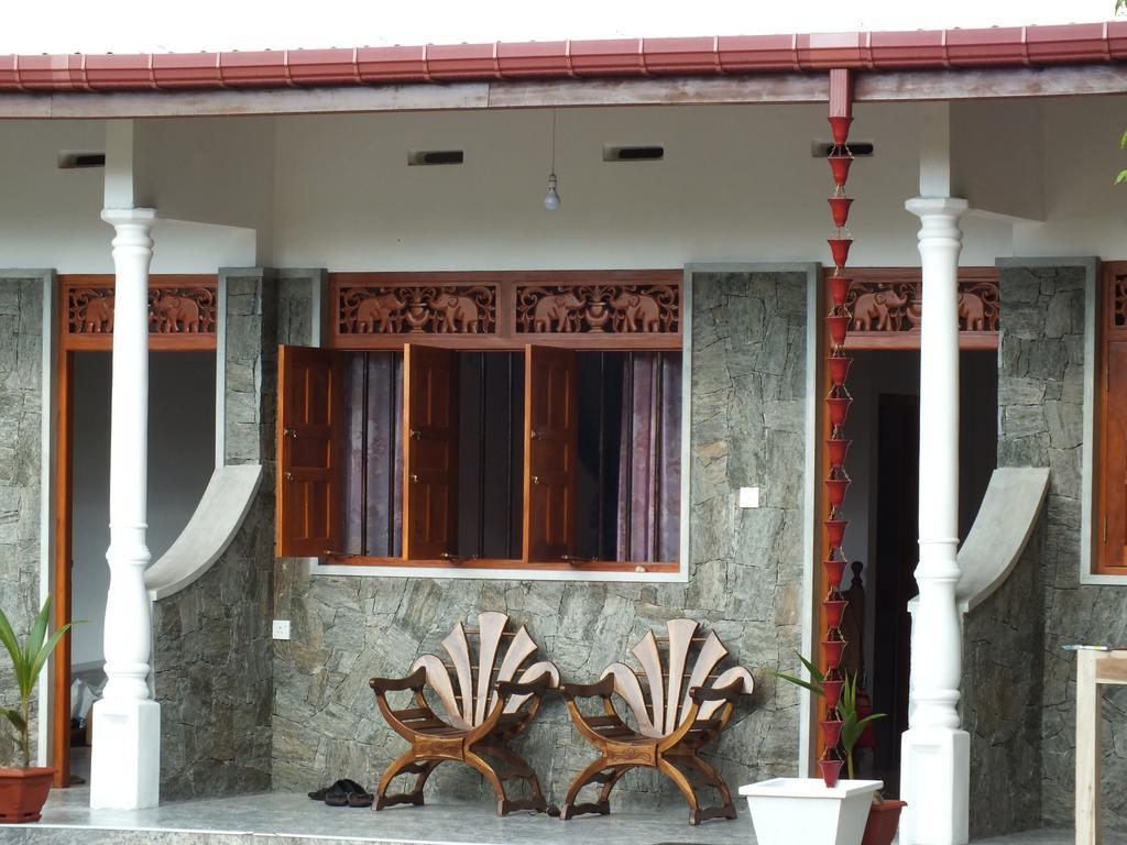 Beach Corner Hotel Weligama Kültér fotó