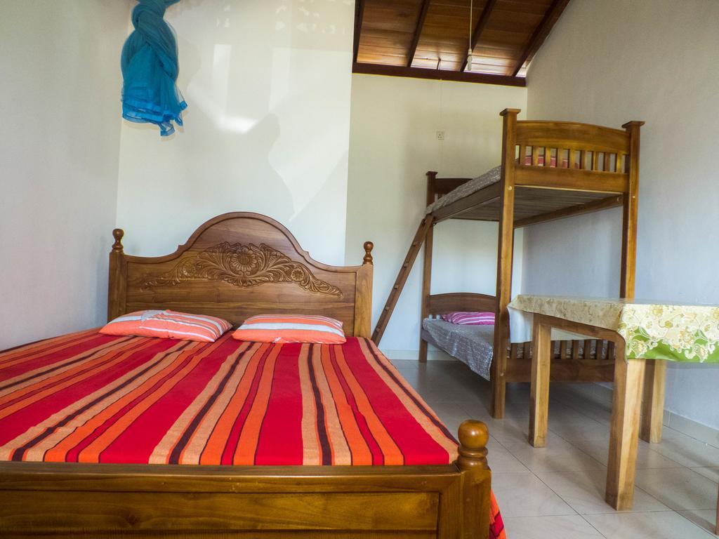 Beach Corner Hotel Weligama Kültér fotó
