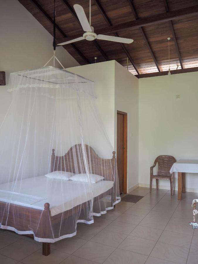 Beach Corner Hotel Weligama Kültér fotó